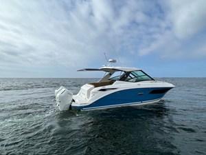 Sea Ray Sundancer 320 Outboard 8 2026 Sea Ray Sundancer 320 Outboard 9