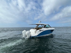 Sea Ray Sundancer 320 Outboard 10 2026 Sea Ray Sundancer 320 Outboard 11