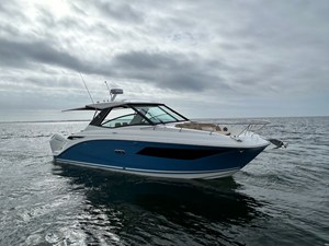 Sea Ray Sundancer 320 Outboard 12 2026 Sea Ray Sundancer 320 Outboard 13