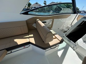 Sea Ray Sundancer 320 Outboard 23 2026 Sea Ray Sundancer 320 Outboard 24