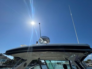 Sea Ray Sundancer 320 Outboard 33 2026 Sea Ray Sundancer 320 Outboard 34