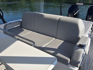 Cruisers Yachts 38 VTR 23 2027 Cruisers Yachts 38 VTR 24