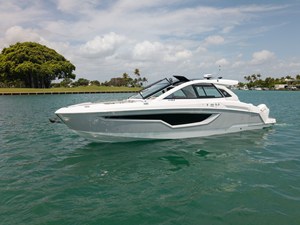 Cruisers Yachts 42 GLS Outboard 6 2026 Cruisers Yachts 42 GLS Outboard 7