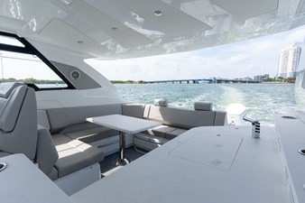 Cruisers Yachts 42 GLS Outboard 16 2026 Cruisers Yachts 42 GLS Outboard 17