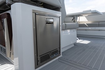Cruisers Yachts 42 GLS Outboard 17 2026 Cruisers Yachts 42 GLS Outboard 18
