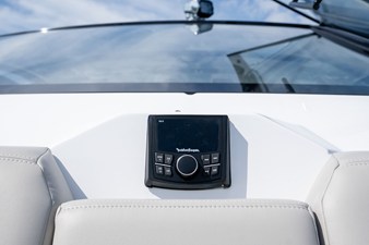 Cruisers Yachts 42 GLS Outboard 34 2026 Cruisers Yachts 42 GLS Outboard 35