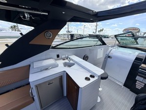 Cruisers Yachts 38 GLS OB 4 2024 Cruisers Yachts 38 GLS OB 5