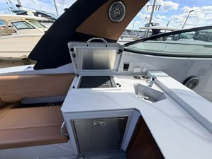 Cruisers Yachts 38 GLS OB 7 2024 Cruisers Yachts 38 GLS OB 8