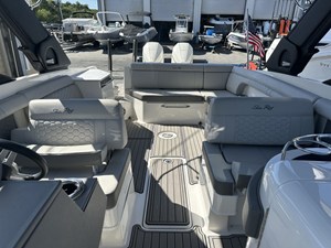 Sea Ray 290 SD-OB 10 2024 Sea Ray 290 SD-OB 11