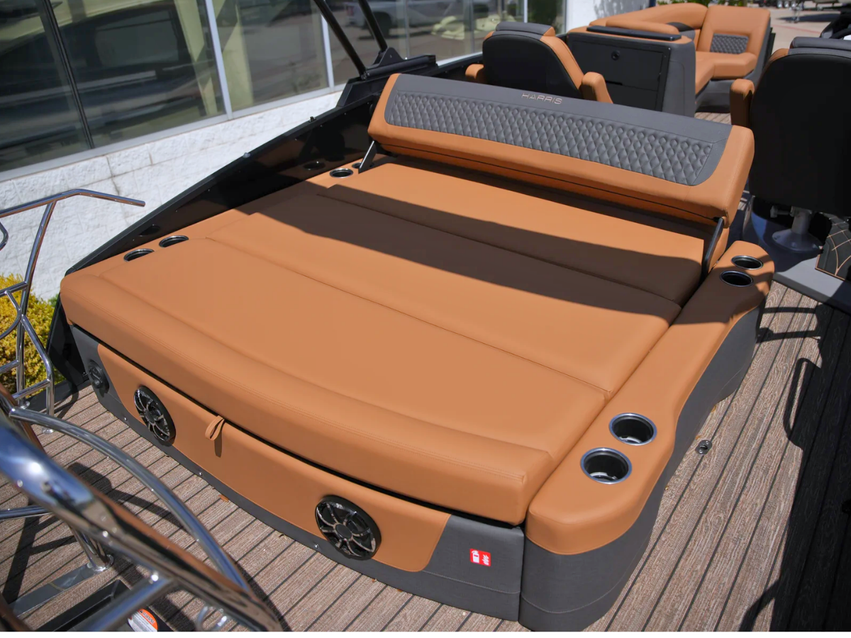 2027 Harris Sunliner 230 11