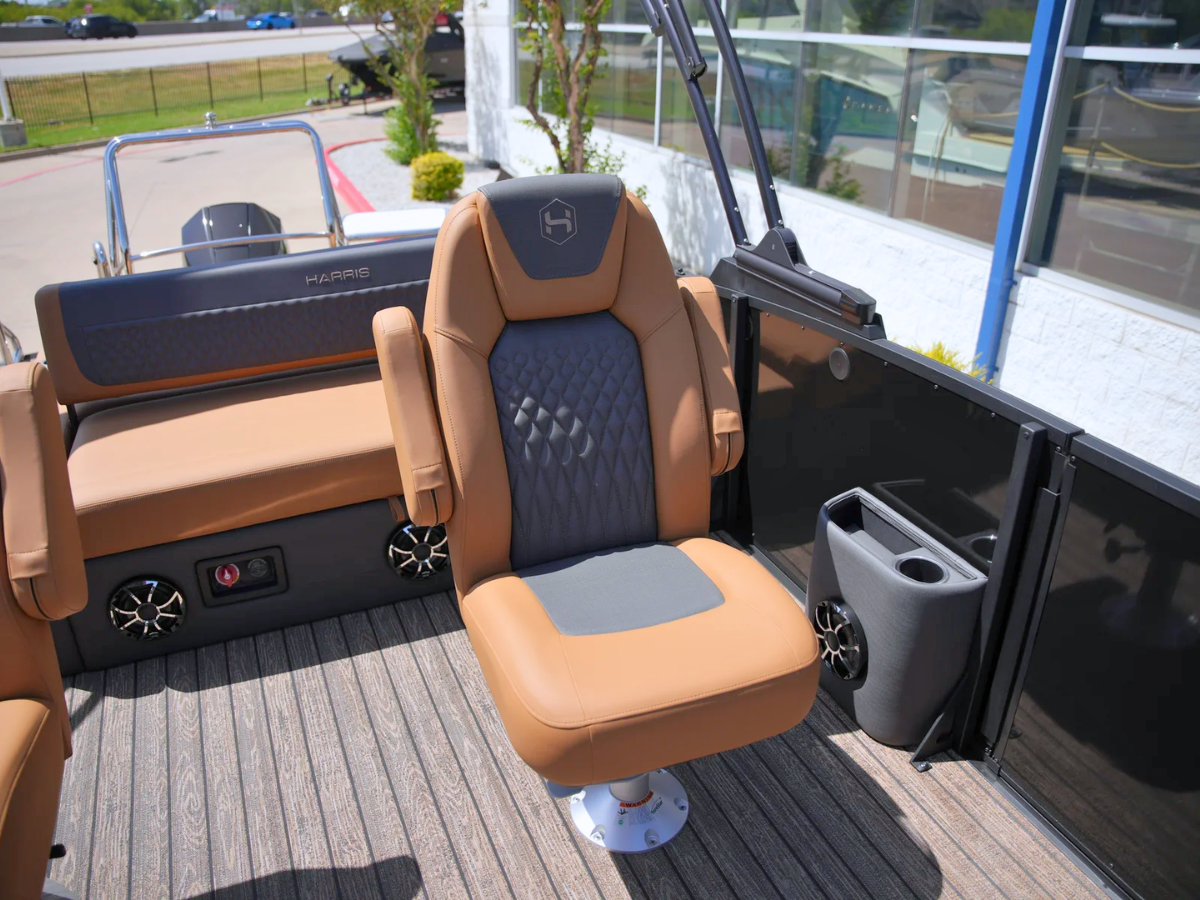 2027 Harris Sunliner 230 15