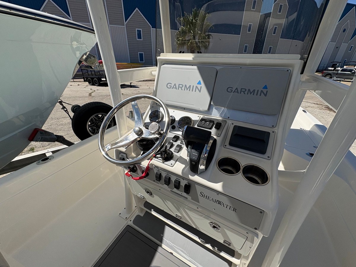 2023 Shearwater 25 LTD 6