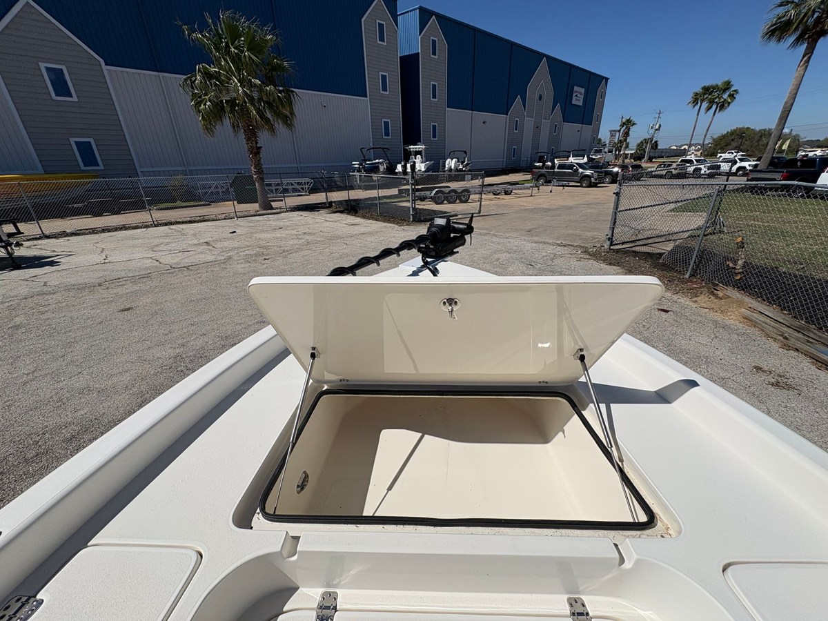 2023 Shearwater 25 LTD 14