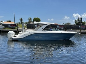 Sea Ray 310 SLX OB 1 2021 Sea Ray 310 SLX OB 2