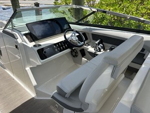 Sea Ray 310 SLX OB 11 2021 Sea Ray 310 SLX OB 12