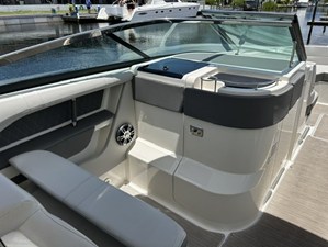 Sea Ray 310 SLX OB 13 2021 Sea Ray 310 SLX OB 14