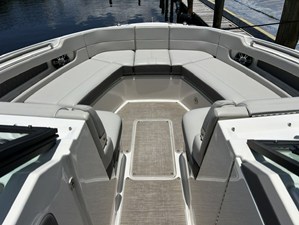 Sea Ray 310 SLX OB 15 2021 Sea Ray 310 SLX OB 16
