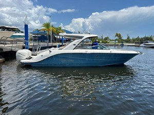 Sea Ray 310 SLX OB 29 2021 Sea Ray 310 SLX OB 30