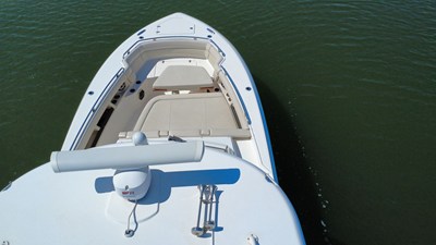 Boston Whaler 350 Realm 4 2019 Boston Whaler 350 Realm 5