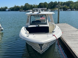 Boston Whaler 350 Realm 10 2019 Boston Whaler 350 Realm 11