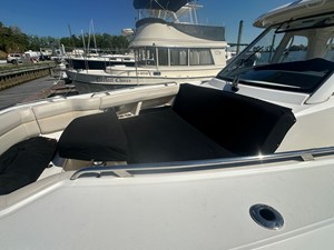 Boston Whaler 350 Realm 11 2019 Boston Whaler 350 Realm 12
