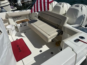 Boston Whaler 350 Realm 14 2019 Boston Whaler 350 Realm 15