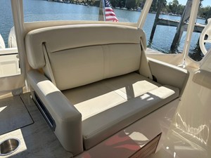 Boston Whaler 350 Realm 22 2019 Boston Whaler 350 Realm 23