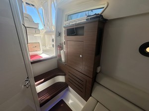 Boston Whaler 350 Realm 35 2019 Boston Whaler 350 Realm 36