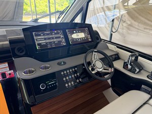Sea Ray 370 DA 15 2023 Sea Ray 370 DA 16