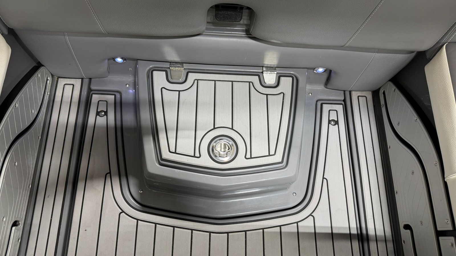 2019 Nautique G23 31