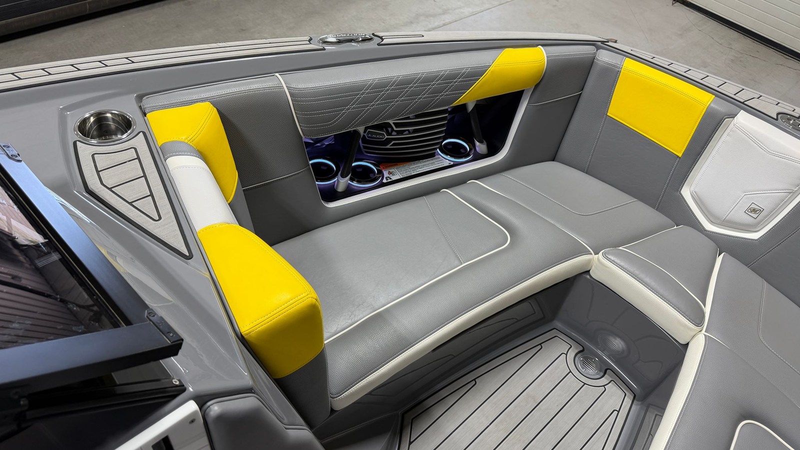 2019 Nautique G23 75