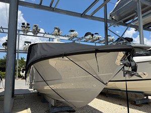 Boston Whaler 350 REALM 43 2025 Boston Whaler 350 REALM 44