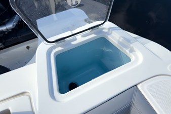 Boston Whaler 350 REALM 15 2025 Boston Whaler 350 REALM 16