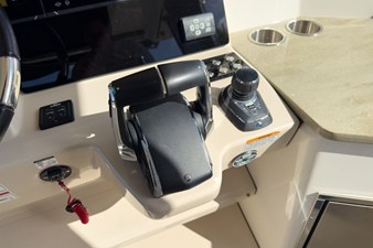 Boston Whaler 350 REALM 24 2025 Boston Whaler 350 REALM 25