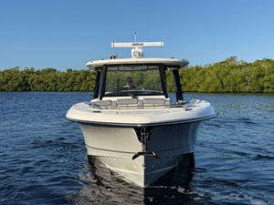 Boston Whaler 350 REALM 3 2025 Boston Whaler 350 REALM 4