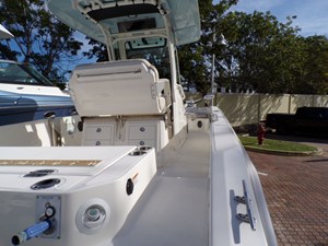 Boston Whaler 280 DAUNTLESS 18 2024 Boston Whaler 280 DAUNTLESS 19