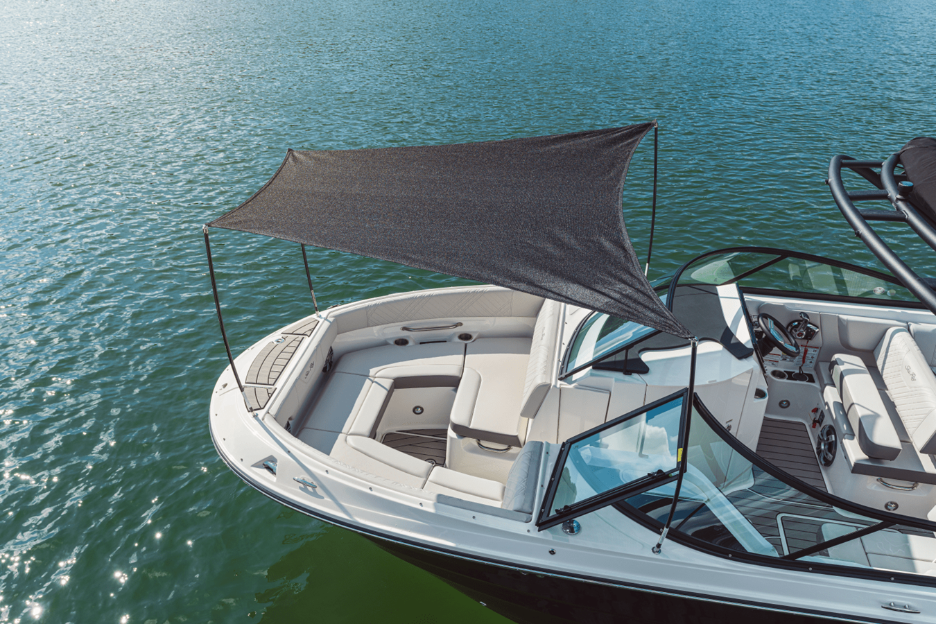 2027 Sea Ray SDX 250 Outboard 11
