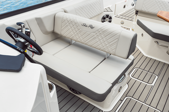 2027 Sea Ray SDX 250 Outboard 23