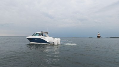 Sea Ray Sundancer 320 Outboard 3 2026 Sea Ray Sundancer 320 Outboard 4