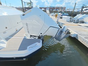 Sea Ray Sundancer 320 Outboard 5 2026 Sea Ray Sundancer 320 Outboard 6