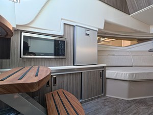 Sea Ray Sundancer 320 Outboard 19 2026 Sea Ray Sundancer 320 Outboard 20