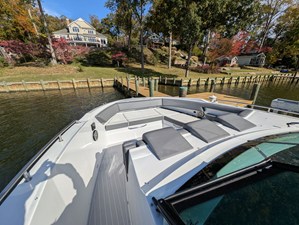 Cruisers Yachts 38 GLS I/O 7 2021 Cruisers Yachts 38 GLS I/O 8
