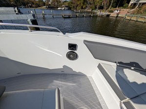 Cruisers Yachts 38 GLS I/O 8 2021 Cruisers Yachts 38 GLS I/O 9