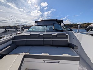 Cruisers Yachts 38 GLS I/O 9 2021 Cruisers Yachts 38 GLS I/O 10