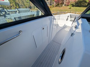 Cruisers Yachts 38 GLS I/O 12 2021 Cruisers Yachts 38 GLS I/O 13