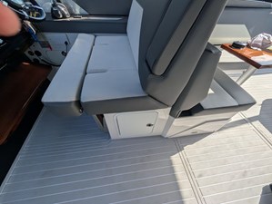 Cruisers Yachts 38 GLS I/O 22 2021 Cruisers Yachts 38 GLS I/O 23