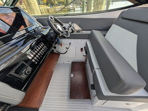 Cruisers Yachts 38 GLS I/O 29 2021 Cruisers Yachts 38 GLS I/O 30