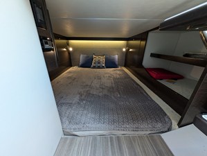 Cruisers Yachts 38 GLS I/O 43 2021 Cruisers Yachts 38 GLS I/O 44