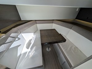 Cruisers Yachts 38 GLS I/O 52 2021 Cruisers Yachts 38 GLS I/O 53
