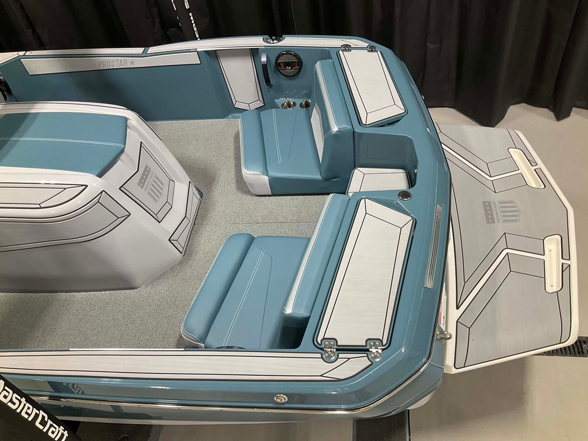 2025 Mastercraft Prostar 8